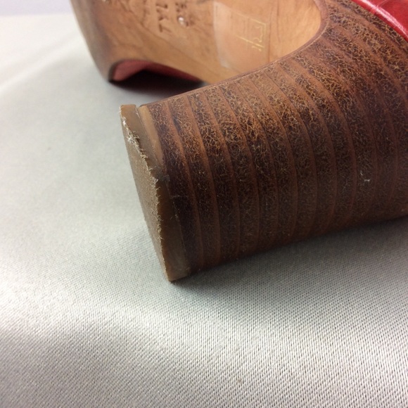 Brighton Red Leather Slip On Heels/Sandals 9.5M - Picture 7 of 8